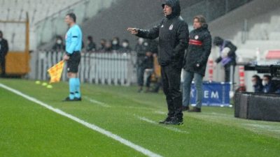 Sergen Yalçın, sarı karttan dolayı cezalı duruma düştü.